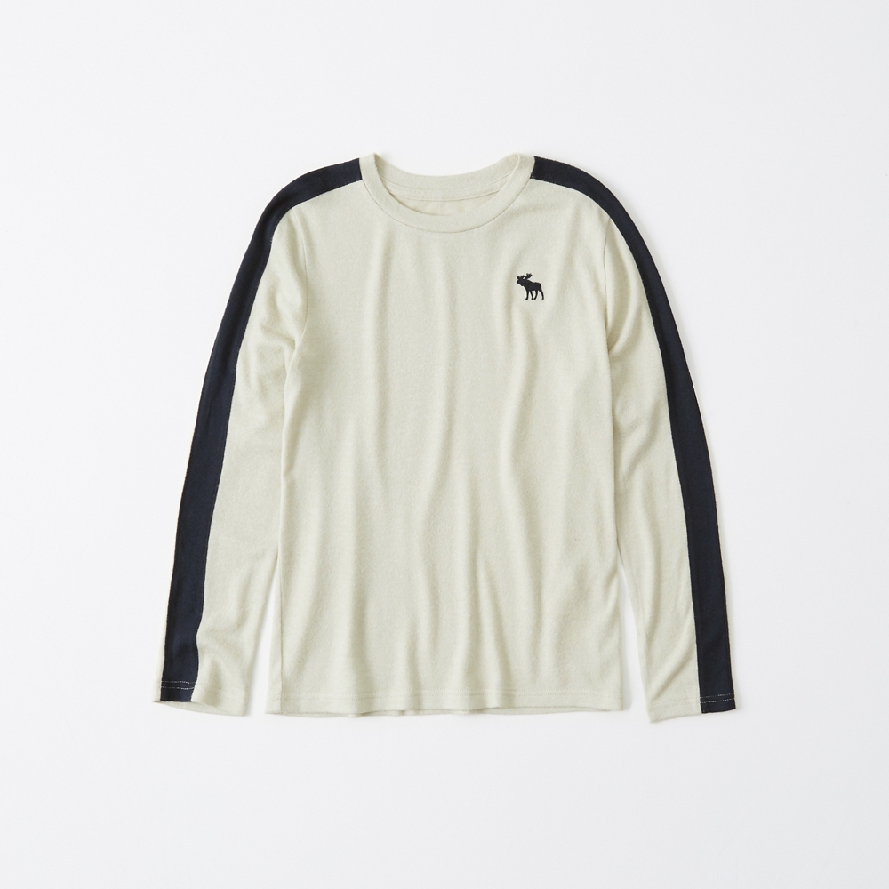 long-sleeve fuzzy cozy icon tee