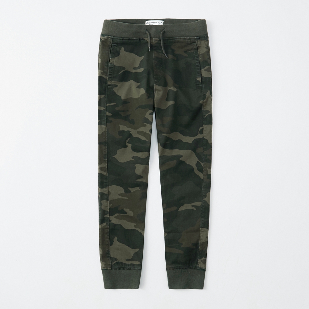 camo jogger pants