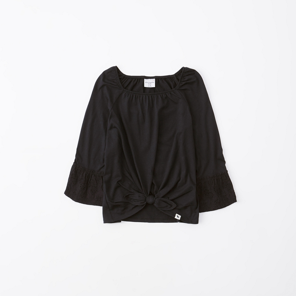 lace-sleeve tie-front tee