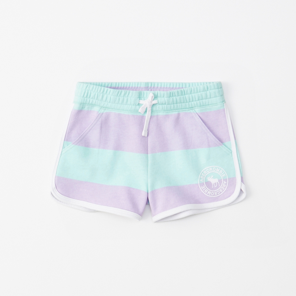 curved hem fleece shorts