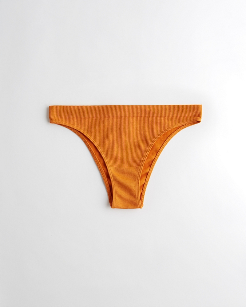 emma chamberlain hollister swimsuits