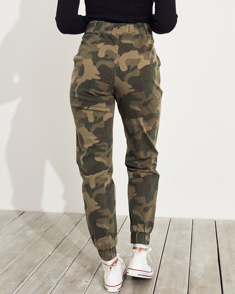 Hollister deals camo joggers