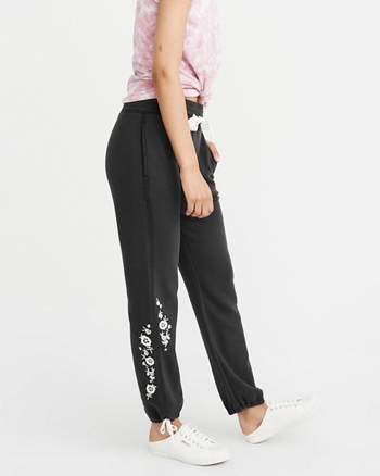 cinched hem sweatpants