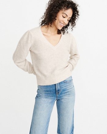 loose shoulder sweater