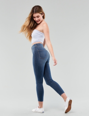 do hollister jeans stretch